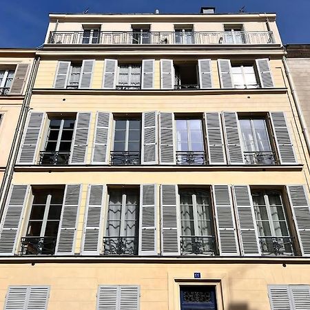 Le Majestueux Au Centre Ville De Versalles Exterior foto